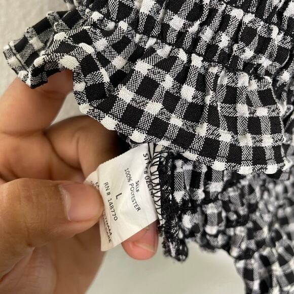 Sienna Sky Womens Top Size L Black White Checkered Smocked Sleeveless Casual - Picture 6 of 12